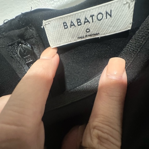 Aritzia Babaton Ruslan Off the Shoulder Black Midi Dress Size 0 NWOT - Picture 2 of 4